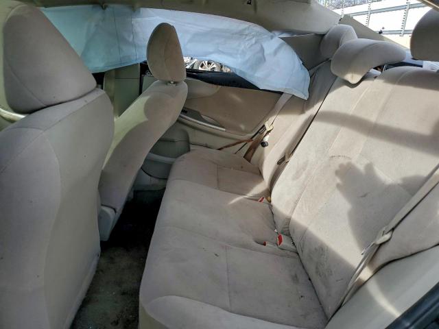 Toyota Corolla Base Image 13