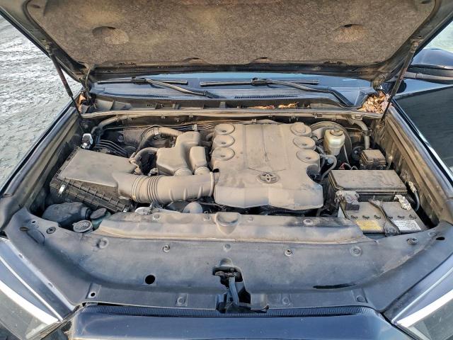 Toyota 4Runner Sr5 Image 9