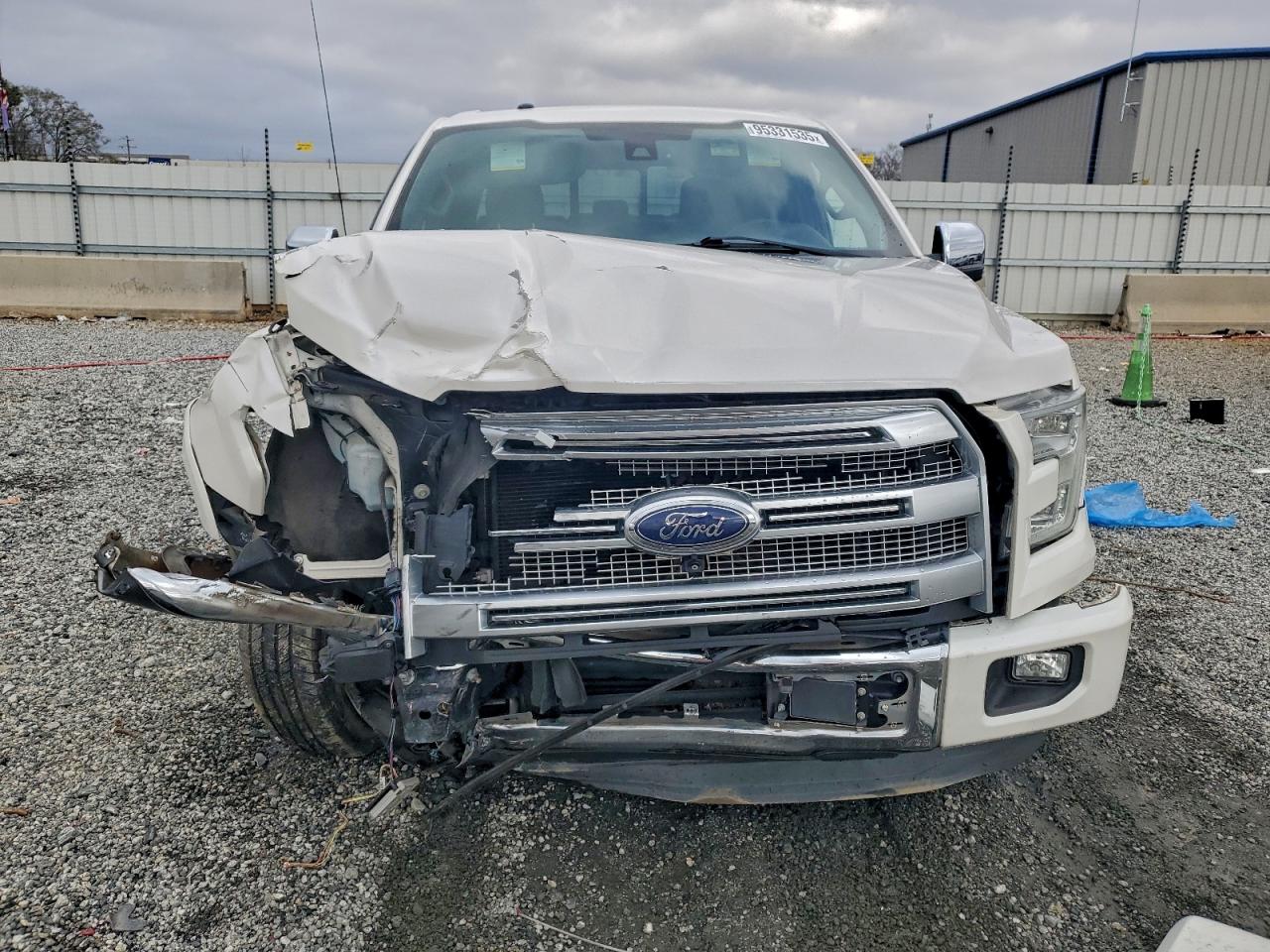 Ford F-150 Supercrew Image 4