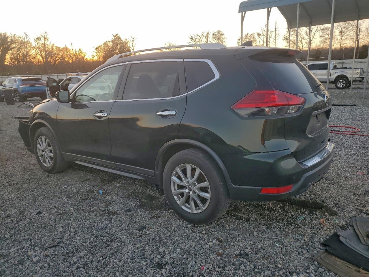 Nissan Rogue S Image 12