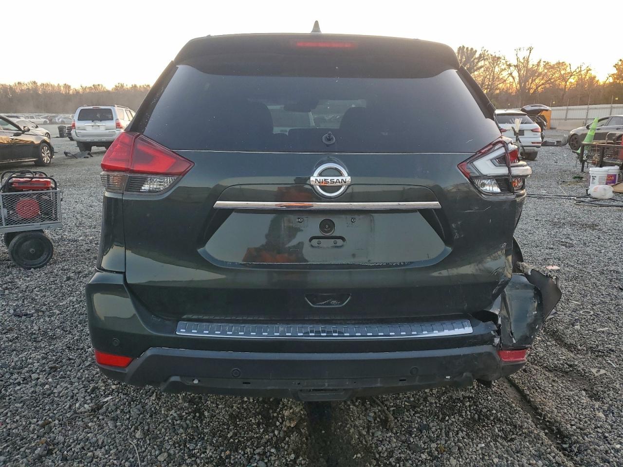 Nissan Rogue S Image 6