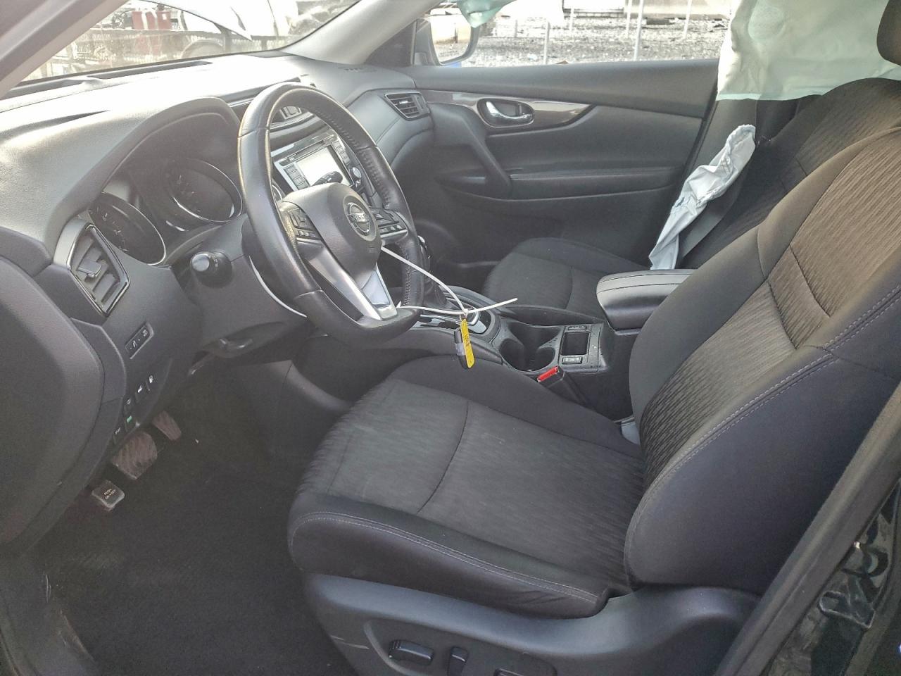 Nissan Rogue S Image 3