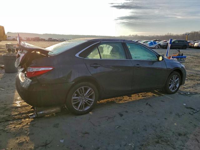 Toyota Camry Le Image 10