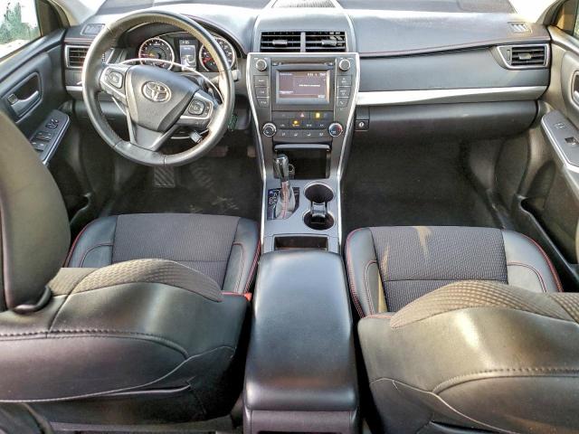 Toyota Camry Le Image 5