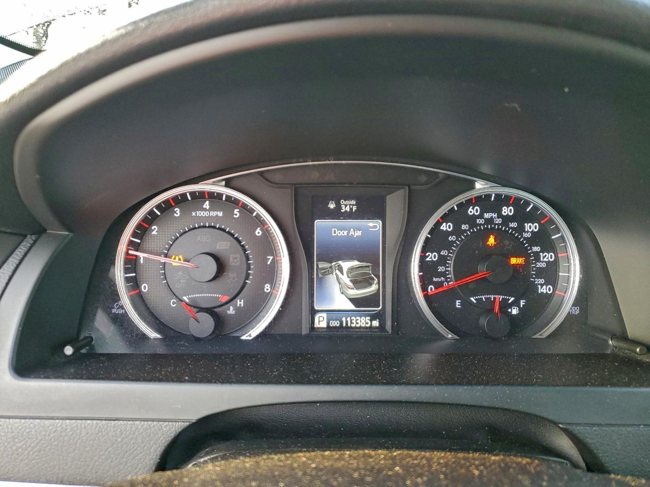 Toyota Camry Le Image 8