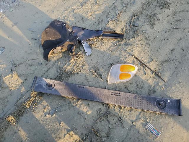 Toyota Camry Le Image 4