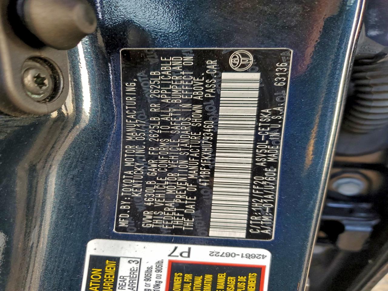 Toyota Camry Le Image 3