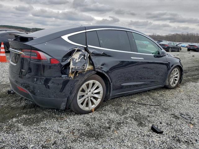 Tesla Model X Image 3