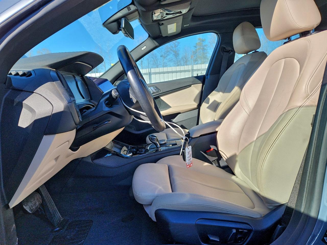 BMW 2 Series Image 8