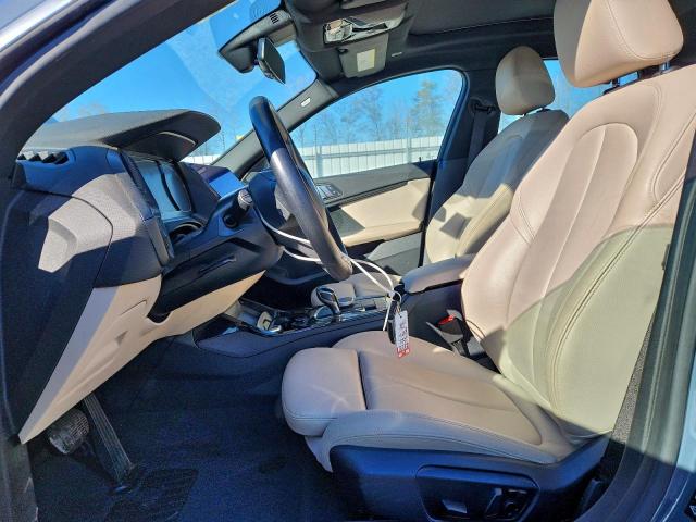 BMW 2 Series Image 8