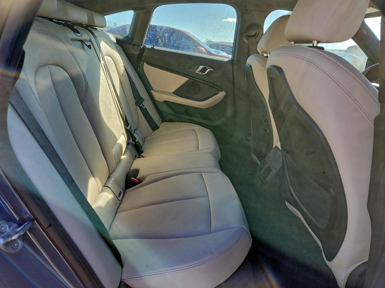 BMW 2 Series Image 10