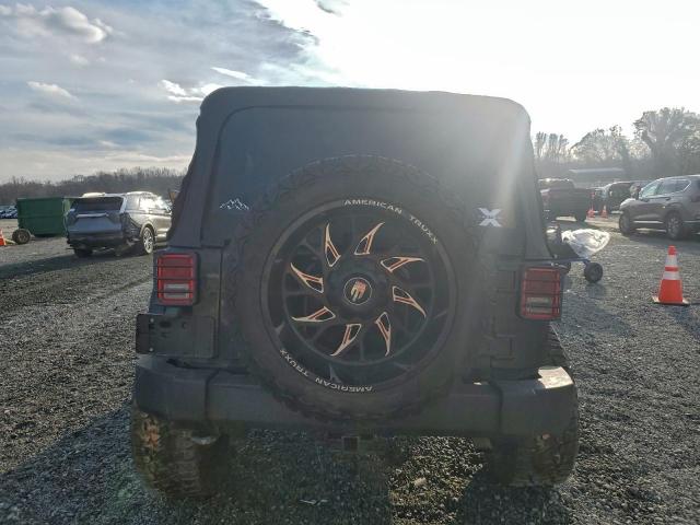 Jeep Wrangler Sahara Image 6