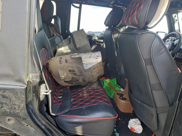 Jeep Wrangler Sahara Image 11