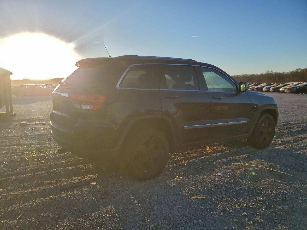 Jeep Grand Cherokee Laredo Image 6