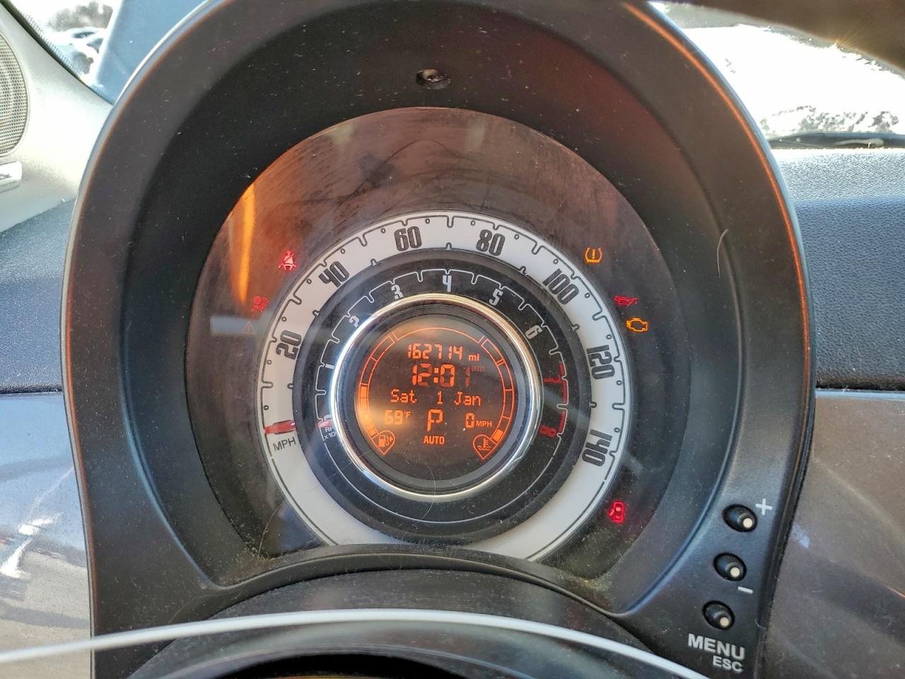 FIAT 500 Lounge Image 9