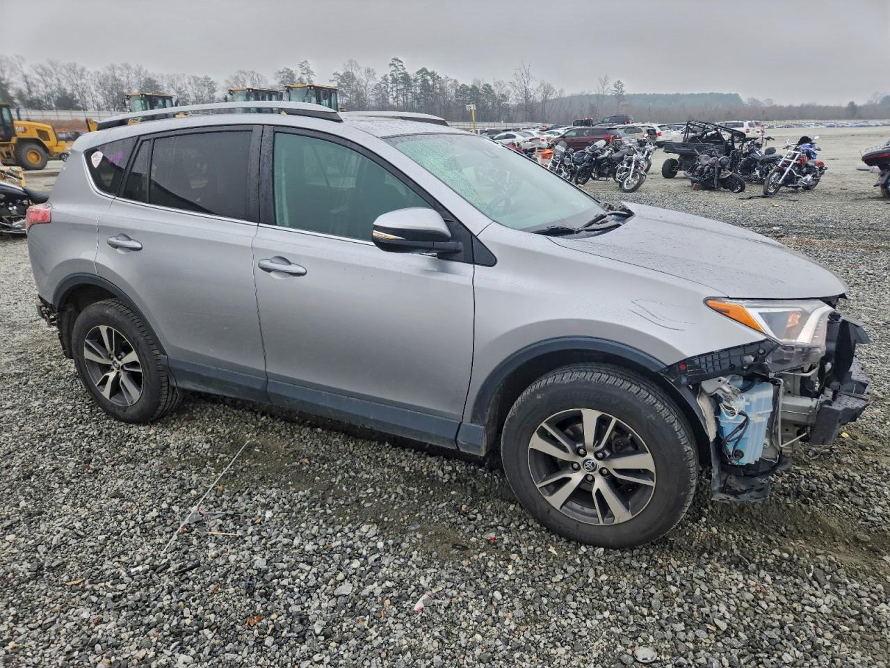 Toyota RAV4 Adventure Image 3