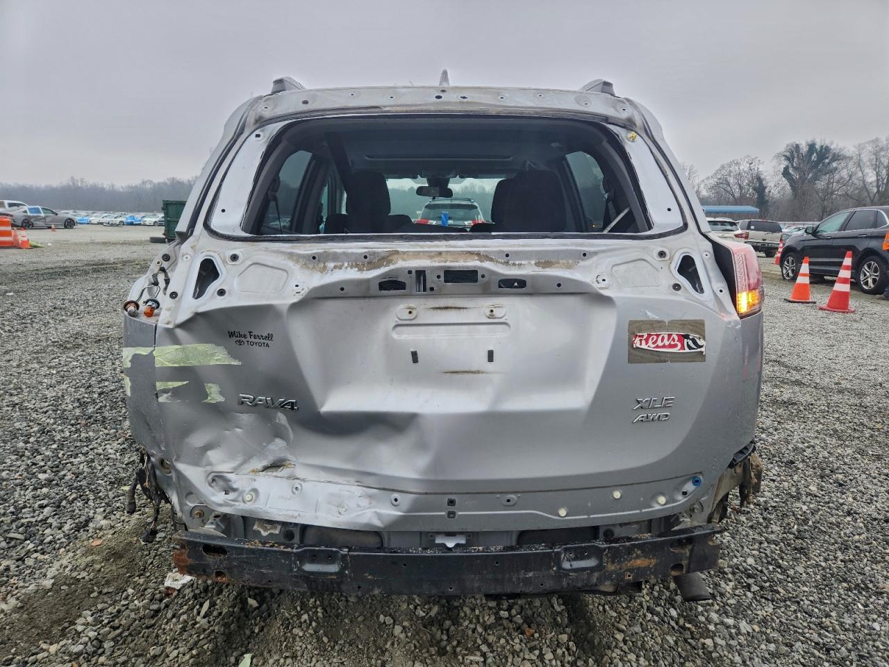 Toyota RAV4 Adventure Image 9