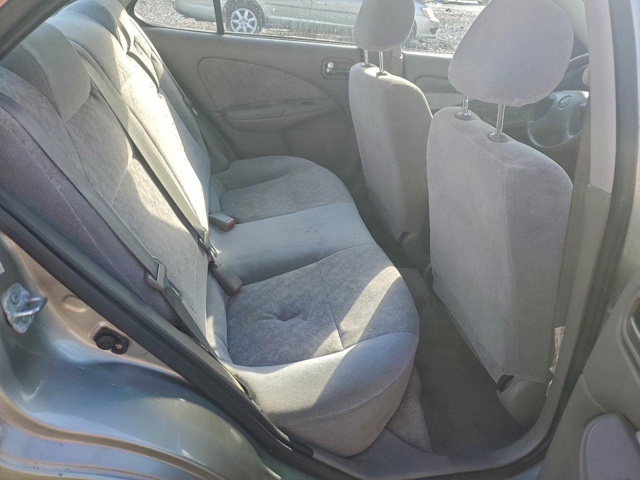 Nissan Sentra Xe Image 8