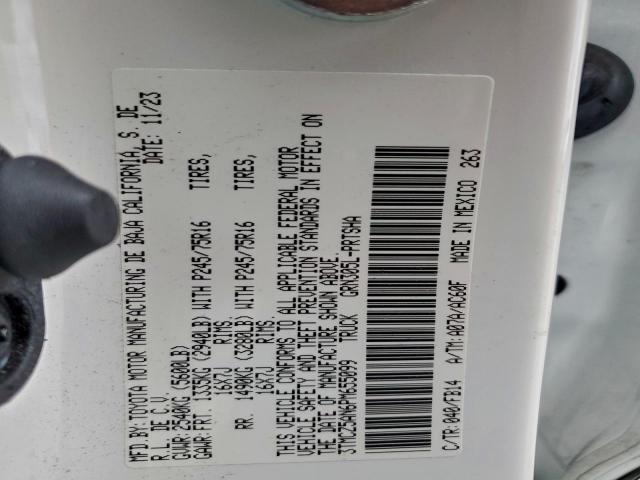 Toyota Tacoma Double Cab Image 11