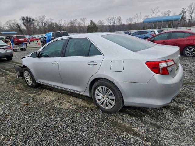 Toyota Camry L Image 4