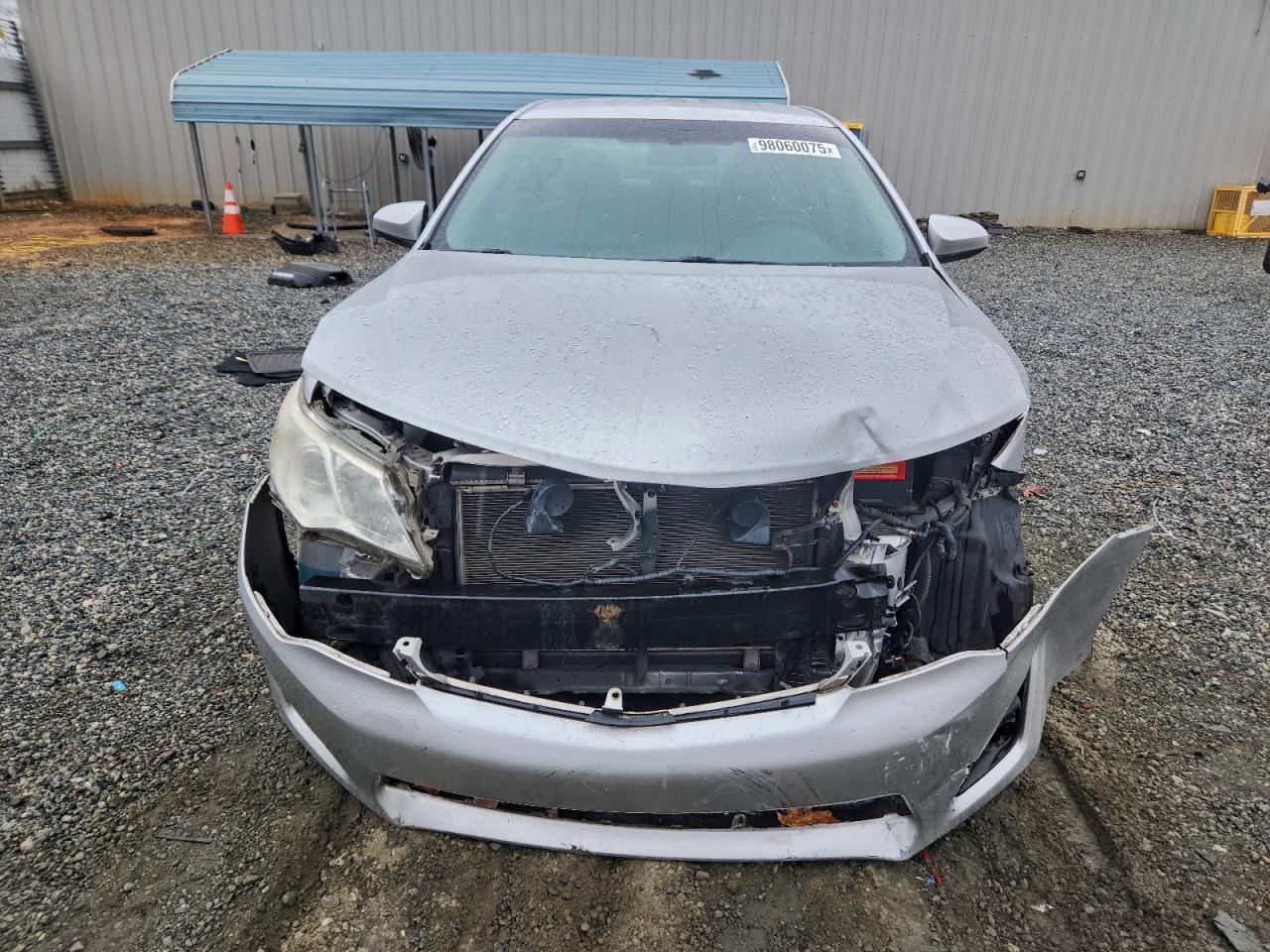 Toyota Camry L Image 3