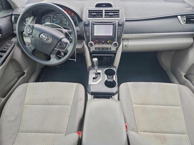 Toyota Camry L Image 6