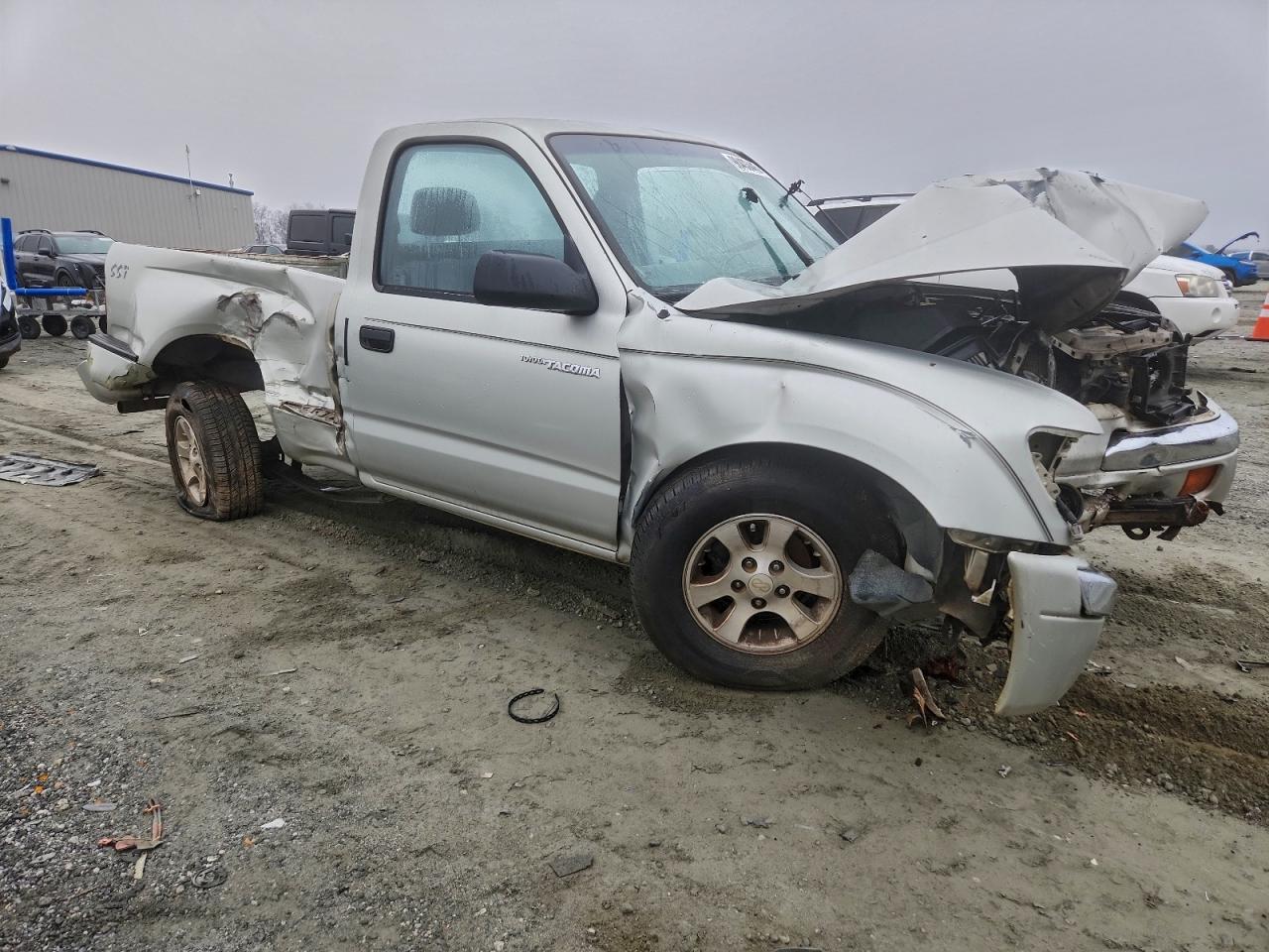 Toyota Tacoma Image 4