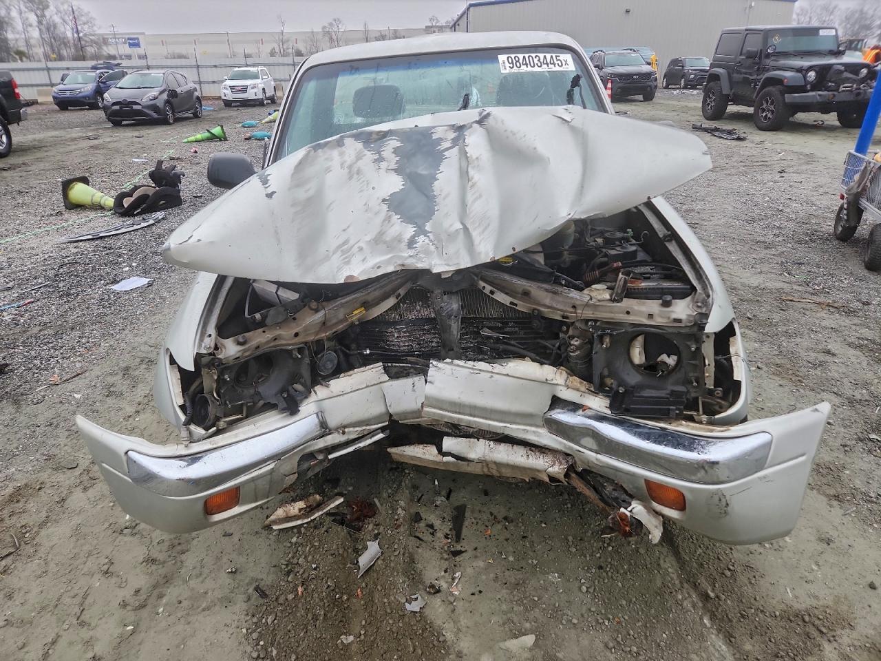 Toyota Tacoma Image 8