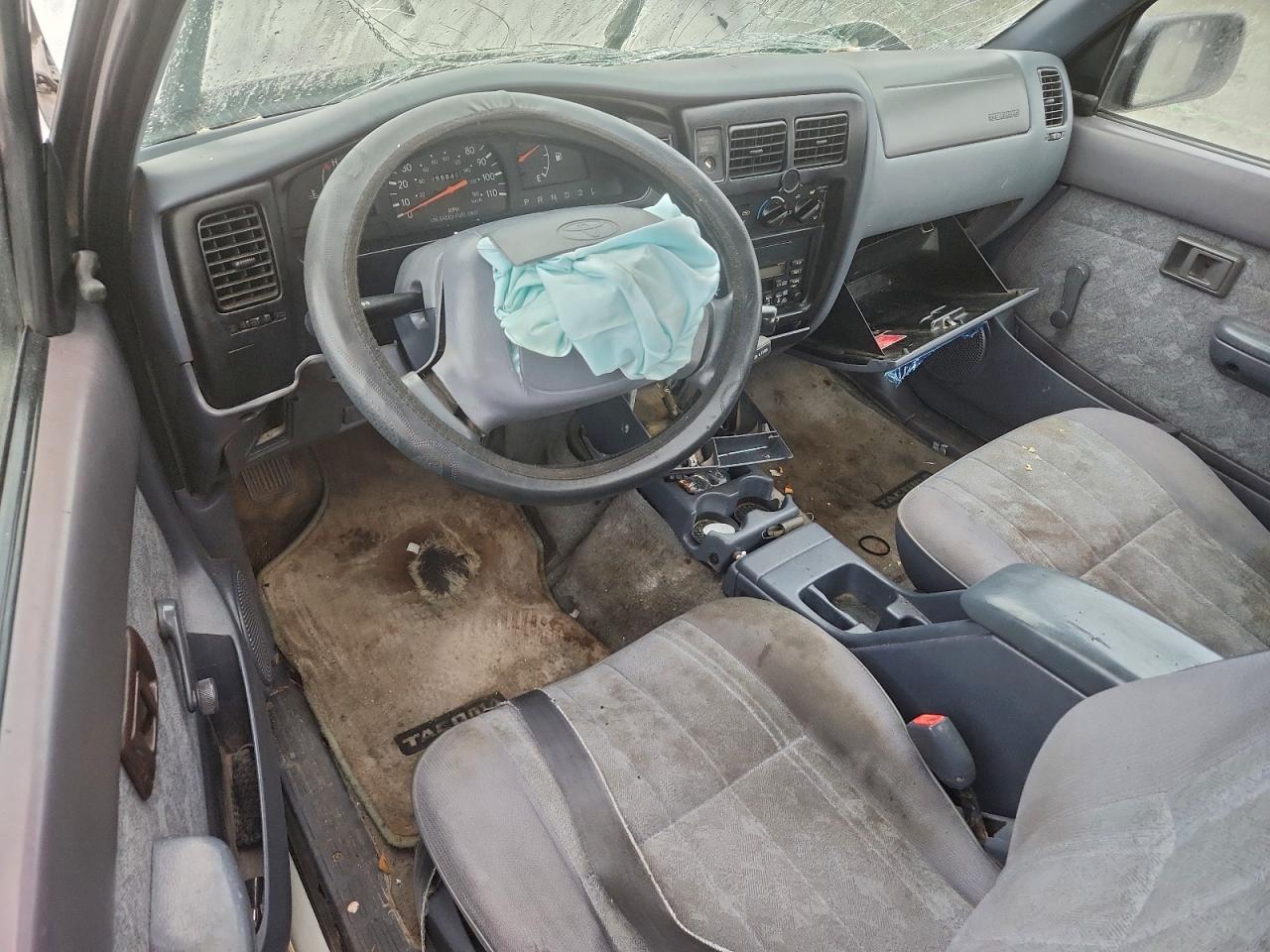 Toyota Tacoma Image 5