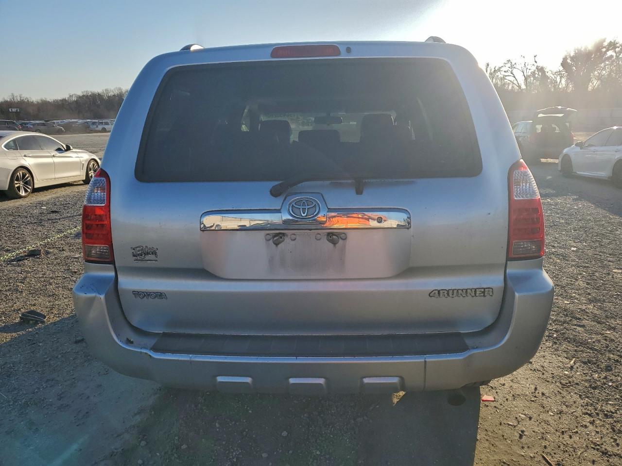 Toyota 4Runner Sr5 Image 4