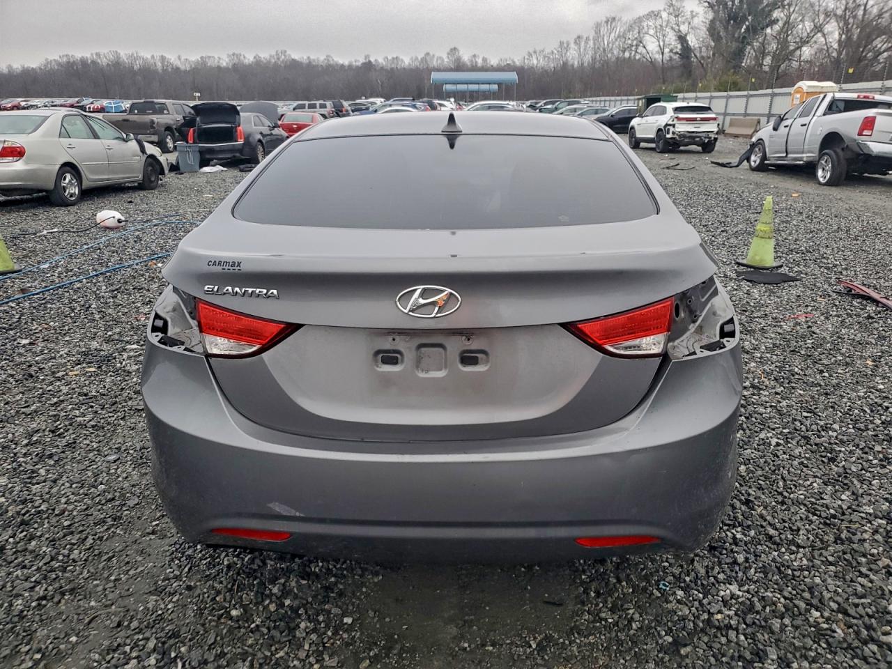 Hyundai ELANTRA Gls Image 2