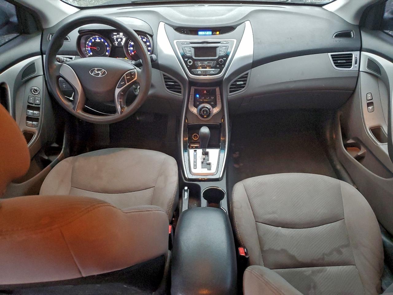 Hyundai ELANTRA Gls Image 6