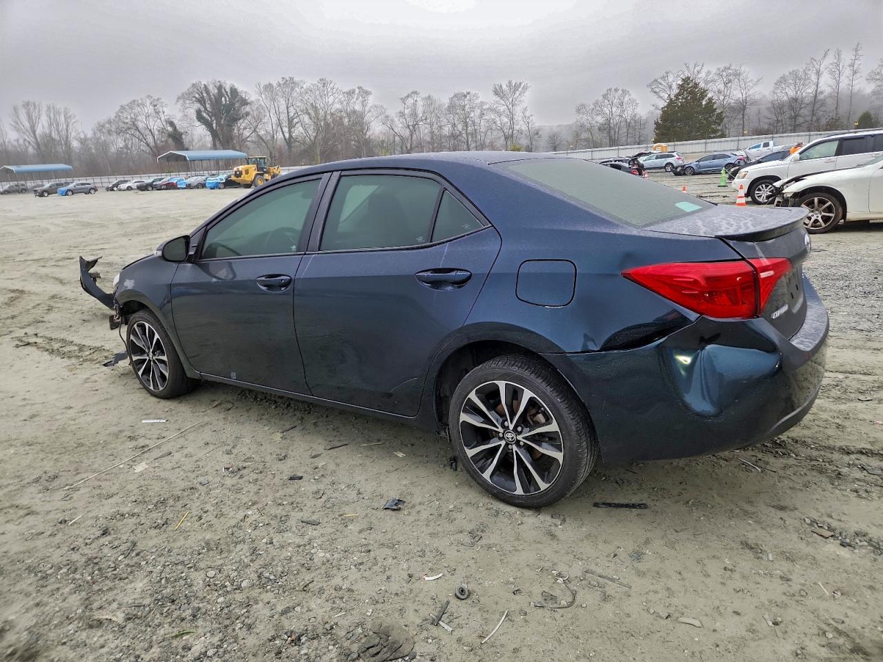 Toyota Corolla L Image 3