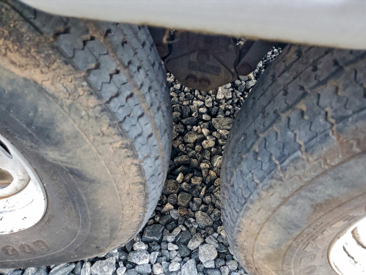 Coachmen Chaparral Image 4