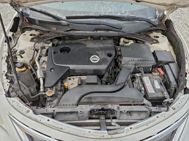 Nissan Altima 2.5 Image 3