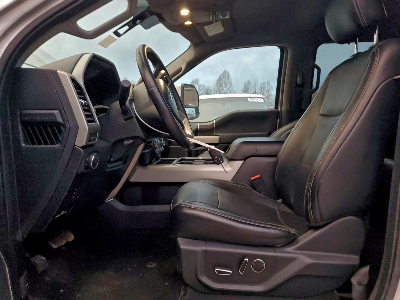 Ford F-250 Super Duty Image 9