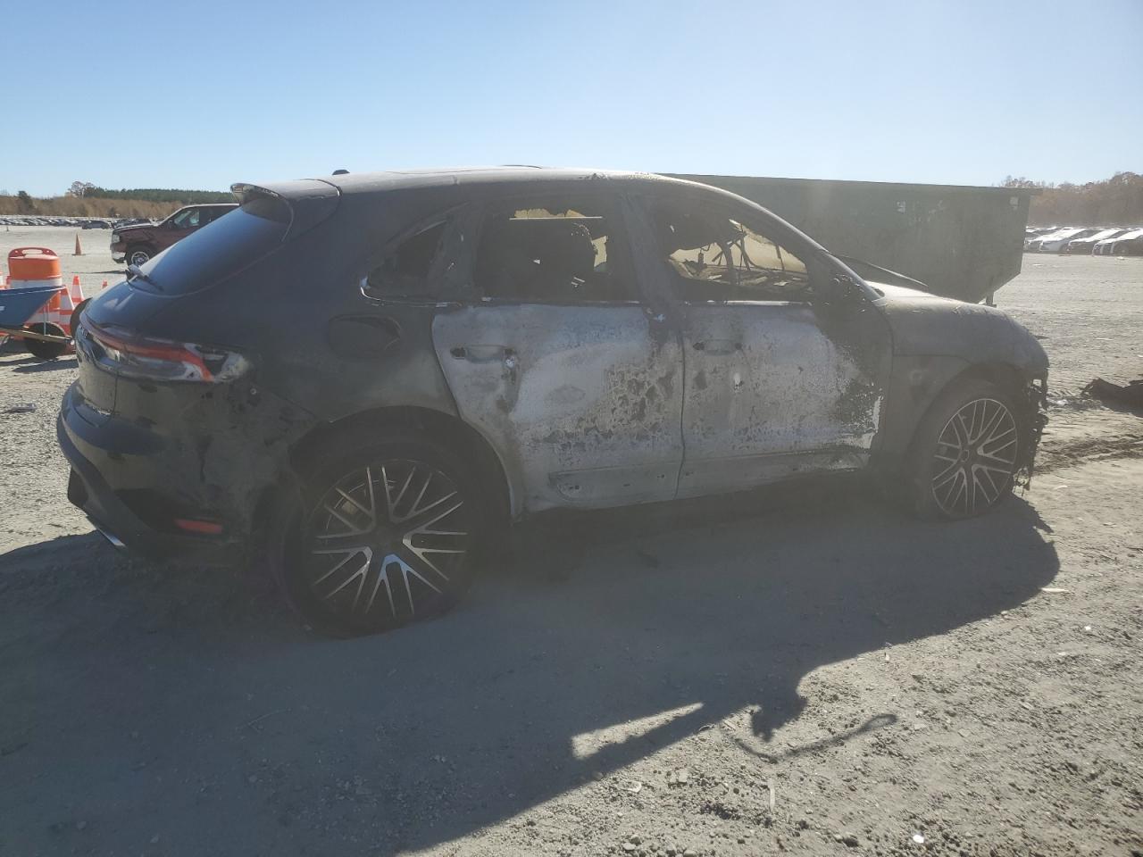 Porsche Macan S Image 3