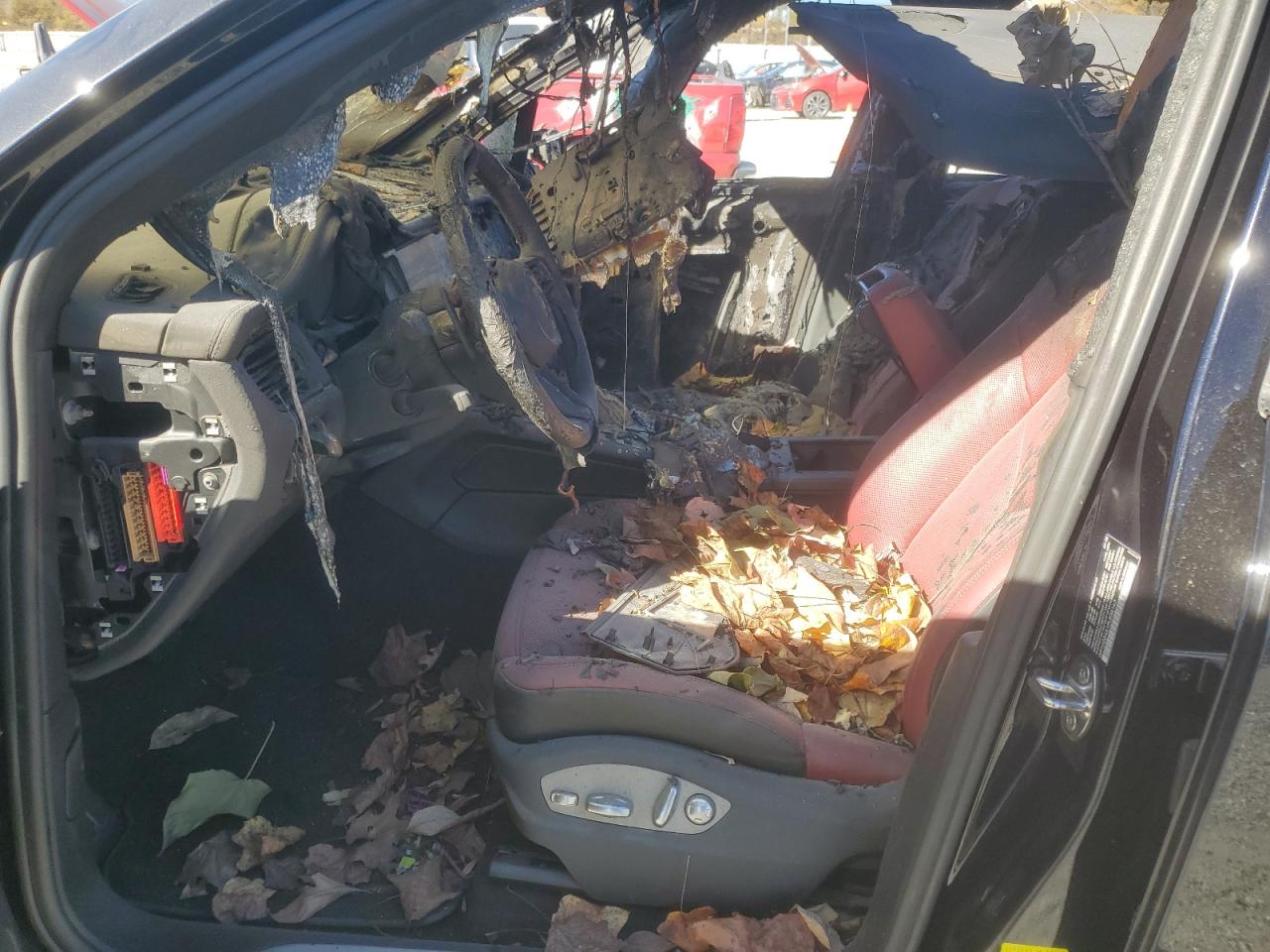 Porsche Macan S Image 10