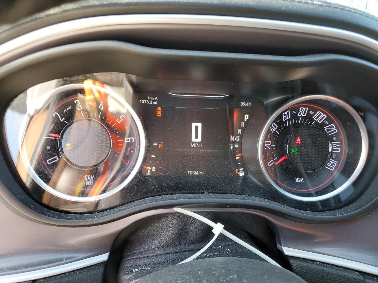 Dodge Challenger Sxt Image 8