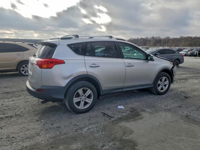 Toyota RAV4 Xle Image 11