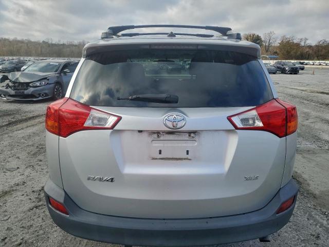 Toyota RAV4 Xle Image 12