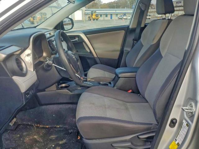 Toyota RAV4 Xle Image 6