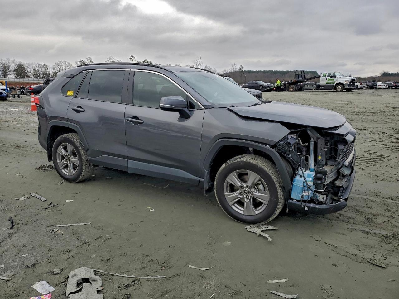 Toyota RAV4 Xle Image 8