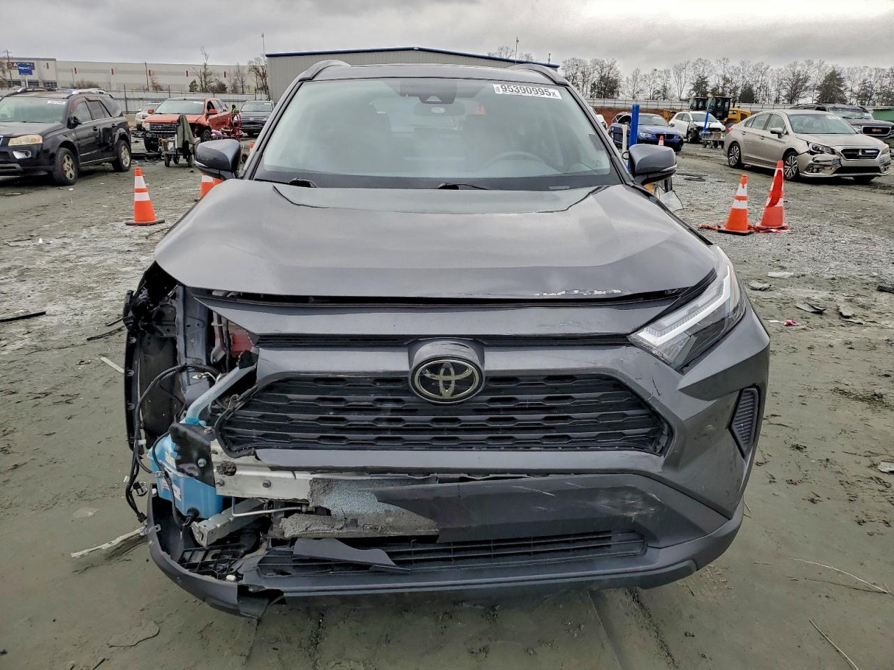 Toyota RAV4 Xle Image 4