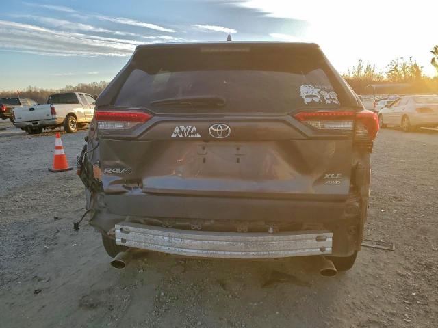 Toyota RAV4 Xle Image 9