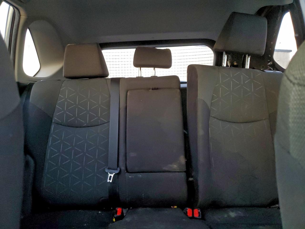 Toyota RAV4 Xle Image 13