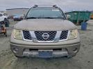 Nissan Frontier Crew Cab Le Image 2