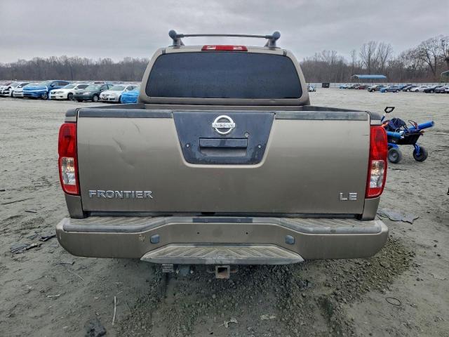 Nissan Frontier Crew Cab Le Image 7