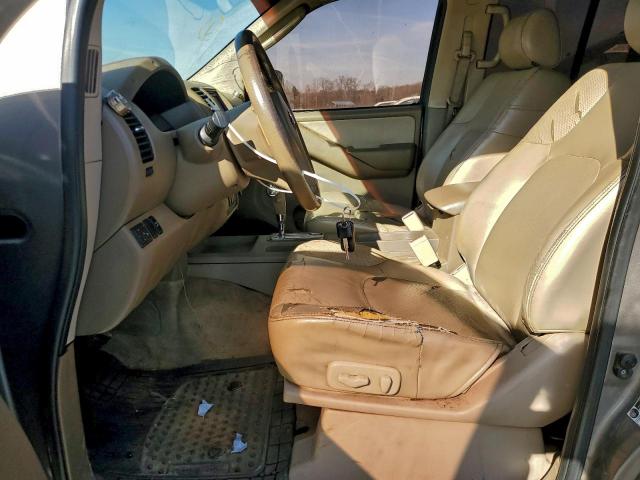 Nissan Frontier Crew Cab Le Image 8