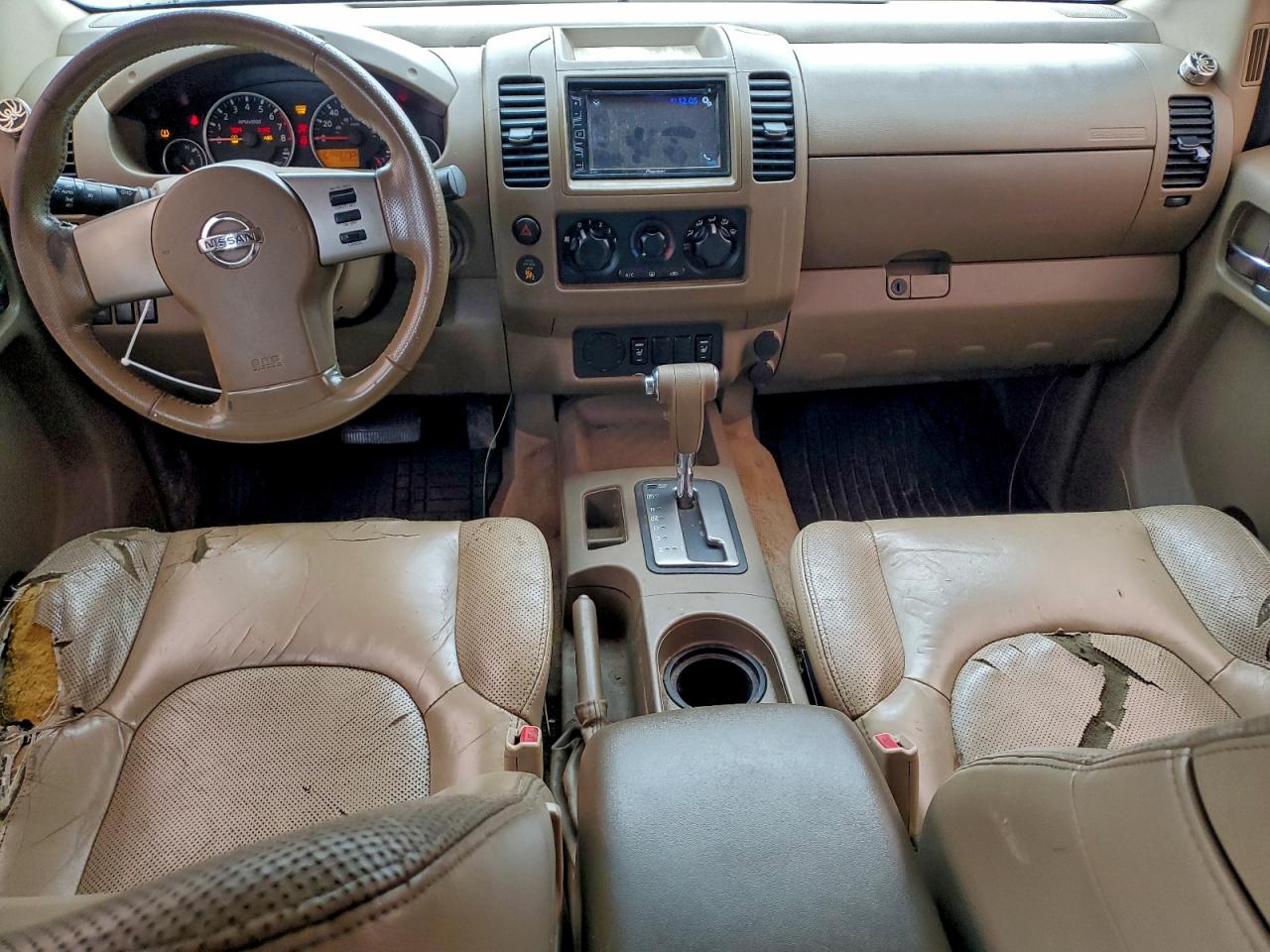 Nissan Frontier Crew Cab Le Image 6